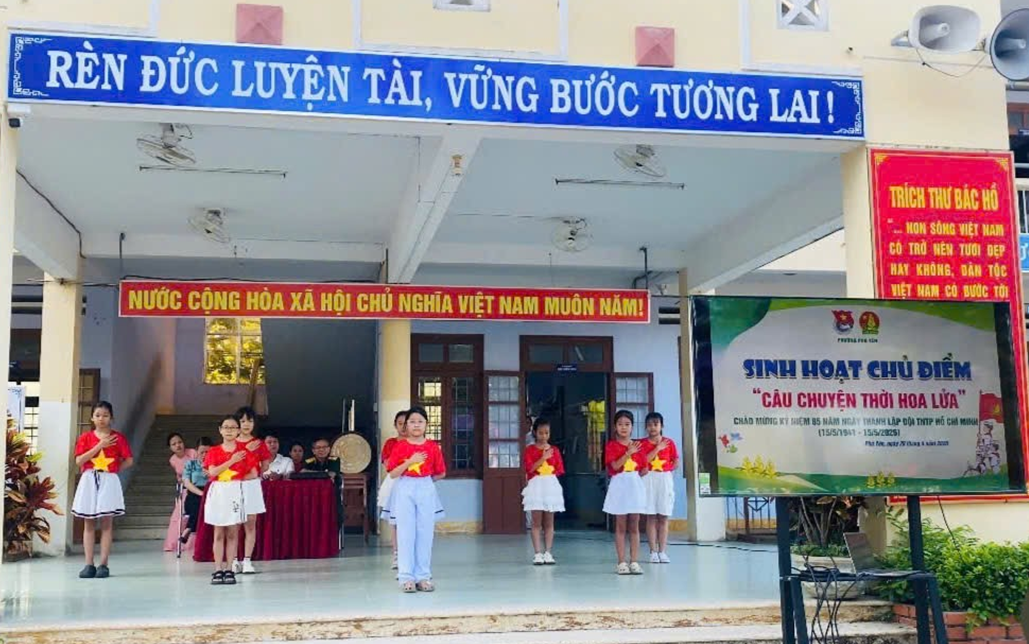 Múa, hát Phú Yên